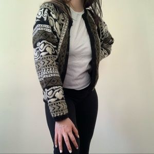 ‼️SOLD‼️Knitted patterned black vintage cardigan